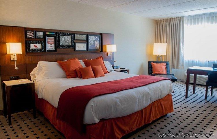 Delta Hotels By Marriott Utica Exteriér fotografie