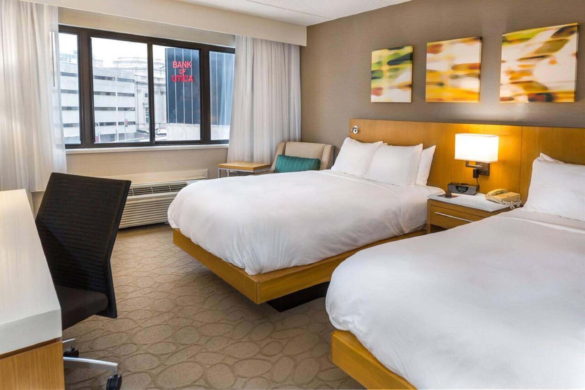 Delta Hotels By Marriott Utica Exteriér fotografie