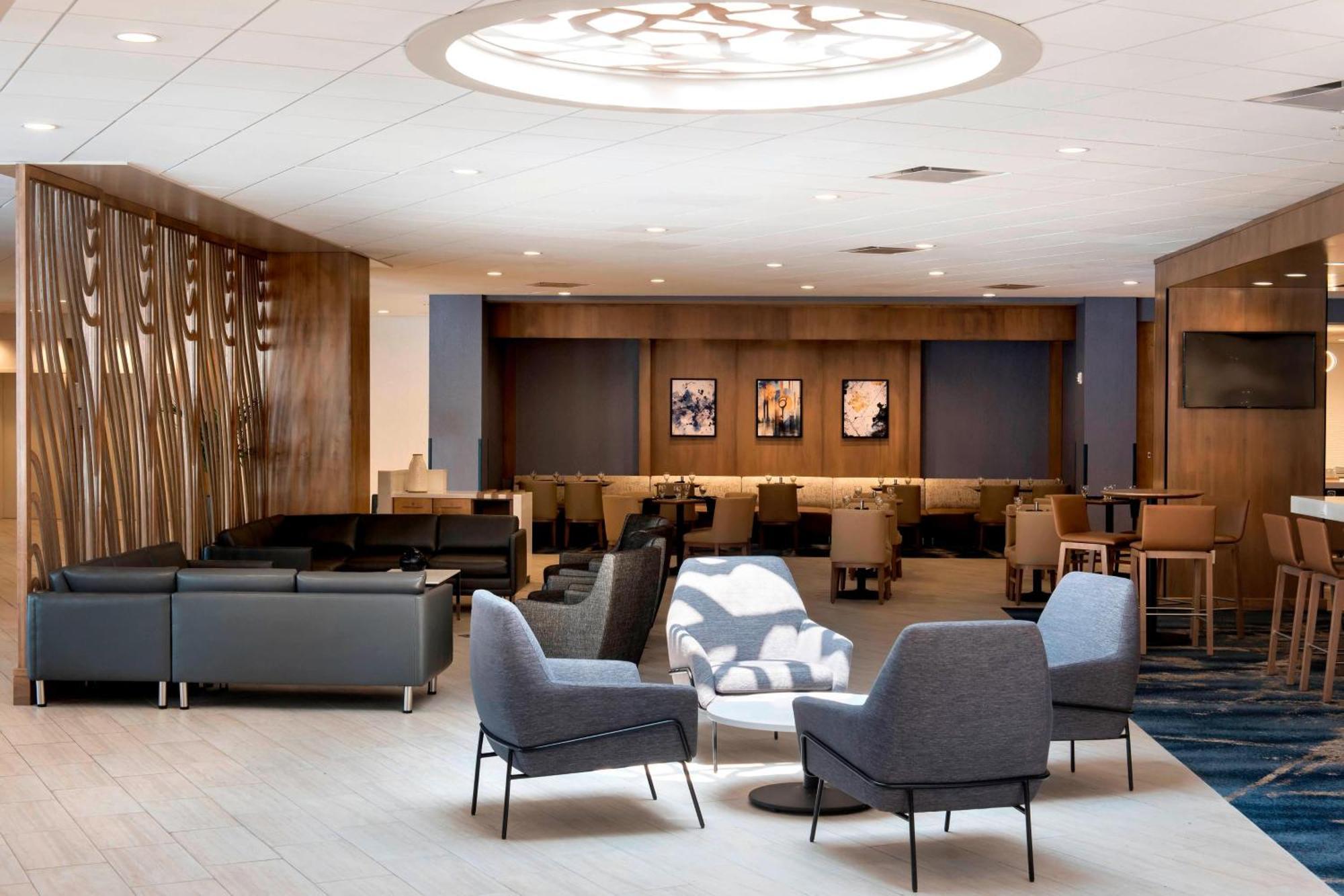 Delta Hotels By Marriott Utica Exteriér fotografie